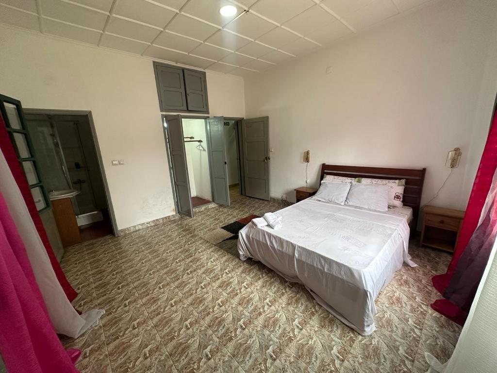 J Nova Lda Apartment Sao Tome Luaran gambar